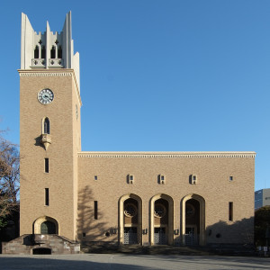 早稲田大学